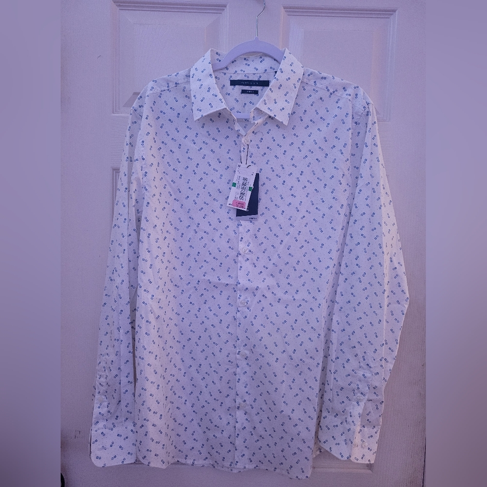 Perry Ellis White and Blue Patterned Shirt